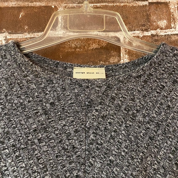 Enough About Me cropped sweater top Woman’s Medium - Picture 6 of 6